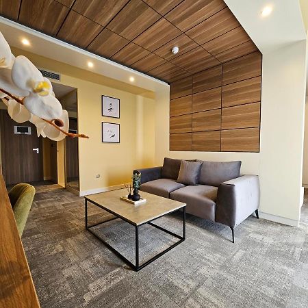 Hotel Etna Gracanica  المظهر الخارجي الصورة