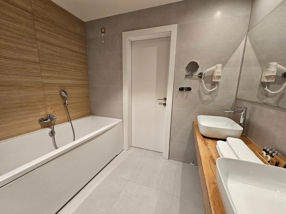 Hotel Etna Gracanica  المظهر الخارجي الصورة