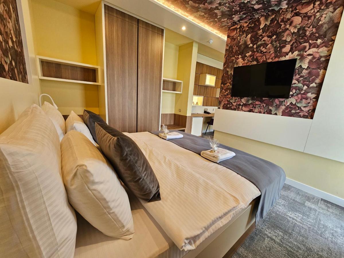 Hotel Etna Gracanica  المظهر الخارجي الصورة