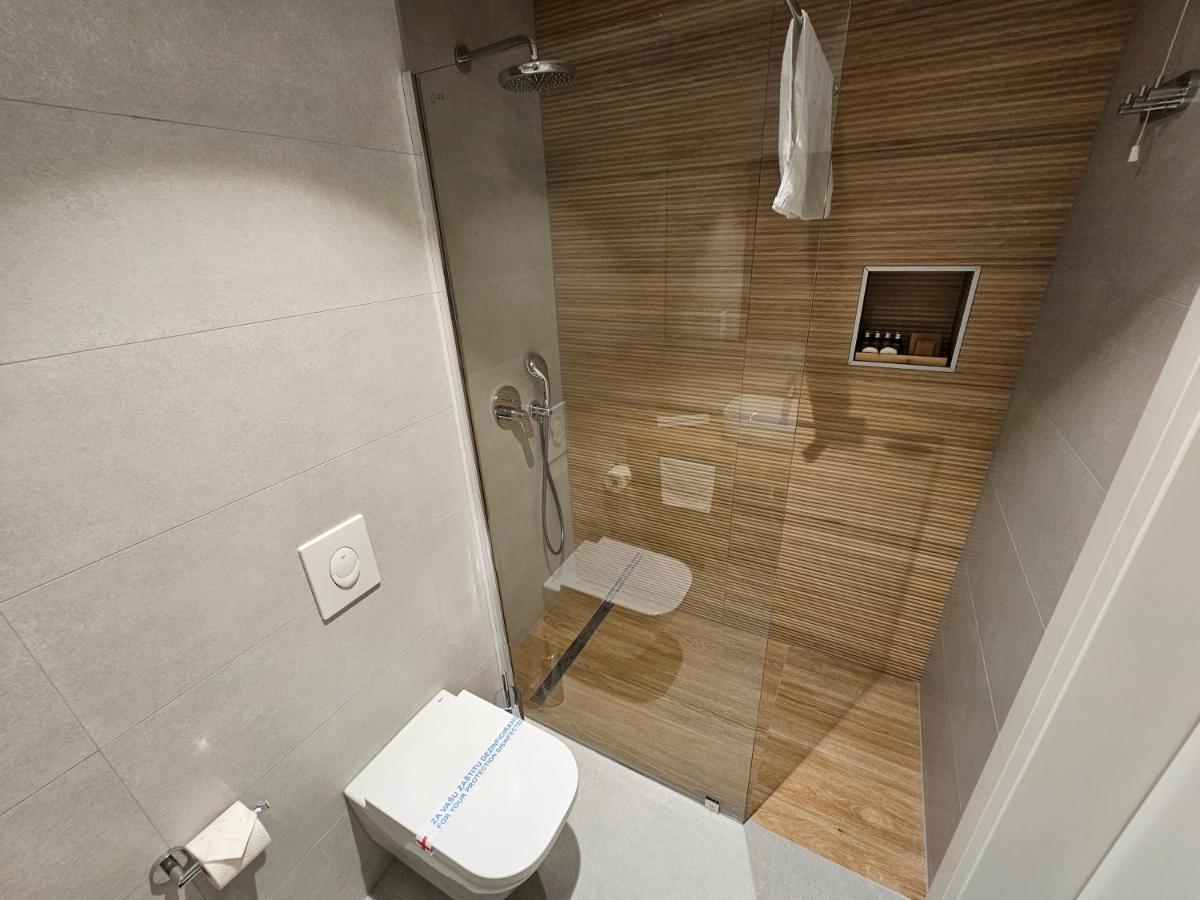 Hotel Etna Gracanica  المظهر الخارجي الصورة
