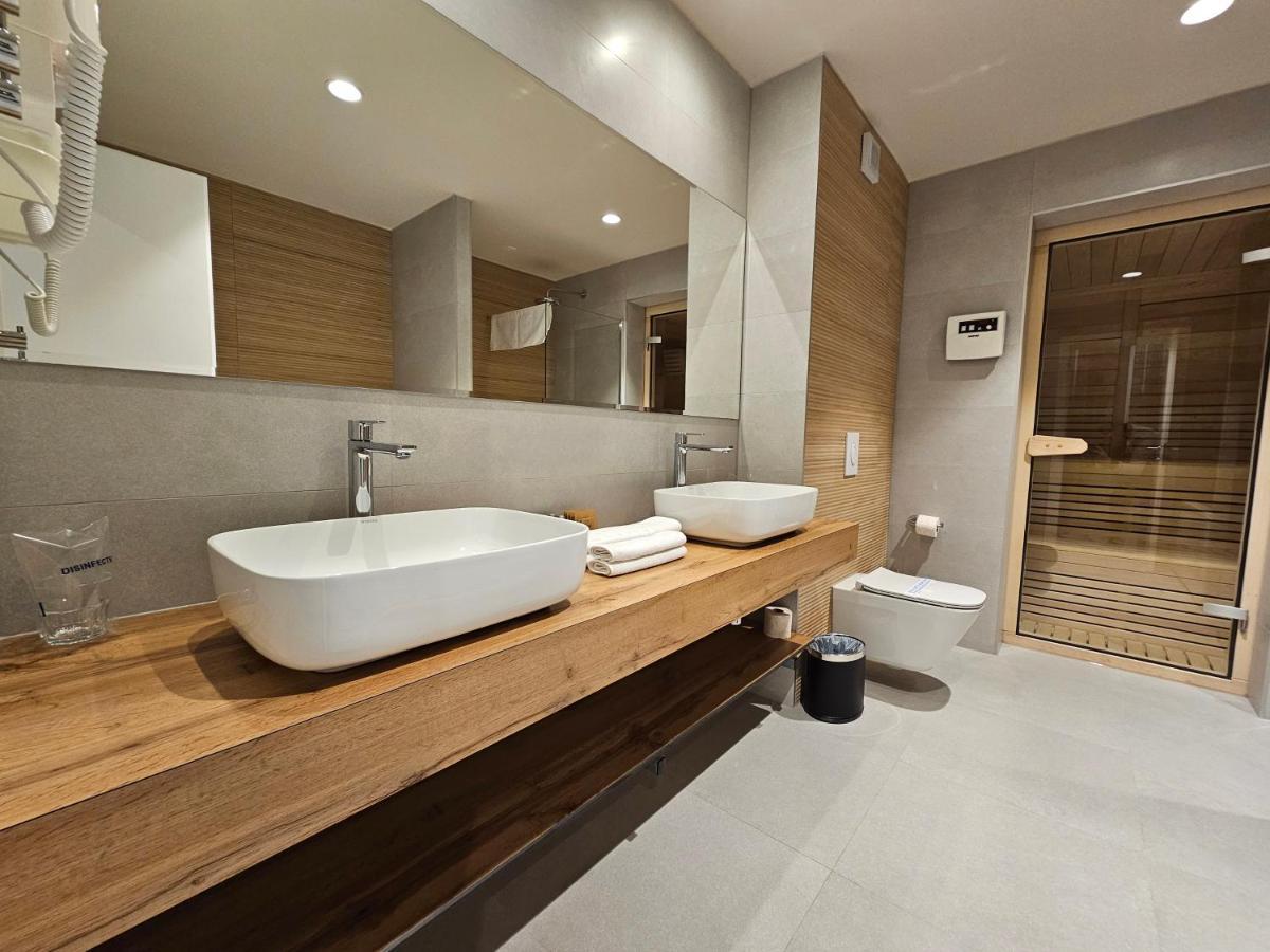 Hotel Etna Gracanica  المظهر الخارجي الصورة
