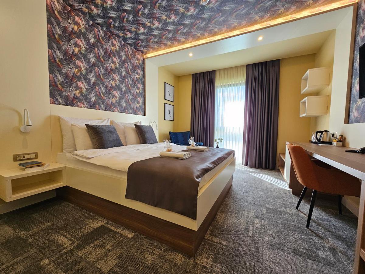 Hotel Etna Gracanica  المظهر الخارجي الصورة
